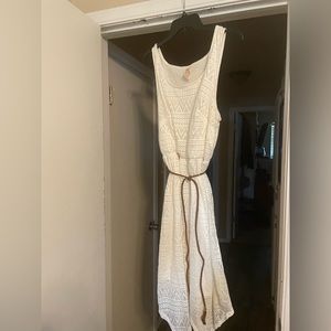 White floral mesh detailed midi dress!